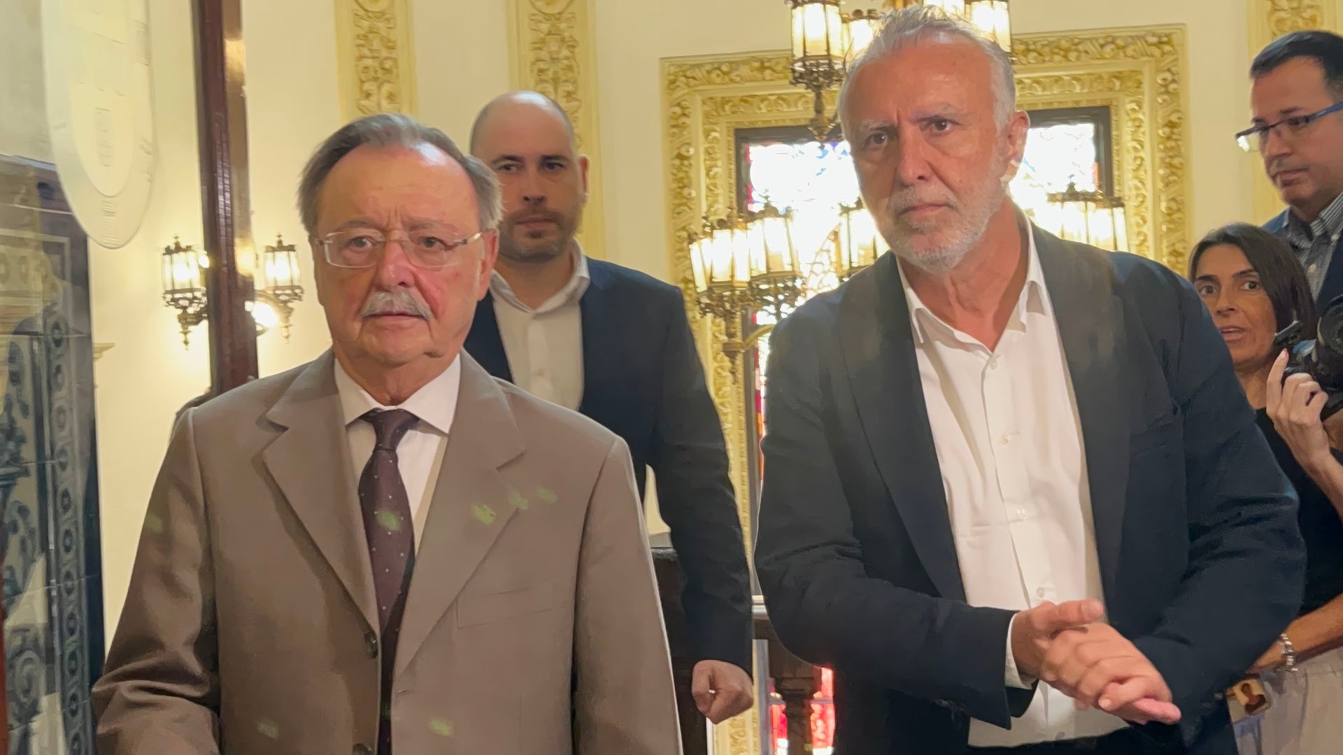 El ministro de Política Territorial, Ángel Víctor Torres, y Juan Jesús Vivas El ministro de Política Territorial, Ángel Víctor Torres, y Juan Jesús Vivas