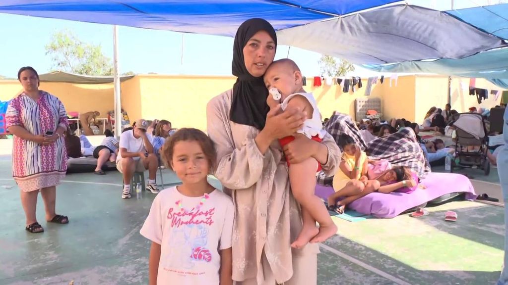 Habiba desde el campamento de Ceuta con su marido y sus tres hijos: "No tenía dinero para dar de comer a mi hija en Marruecos, le daba te y galletas"