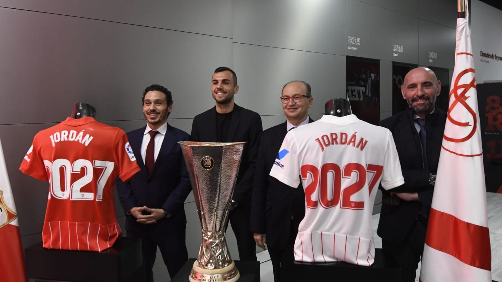 Joan Jordán, en su acto de renovación