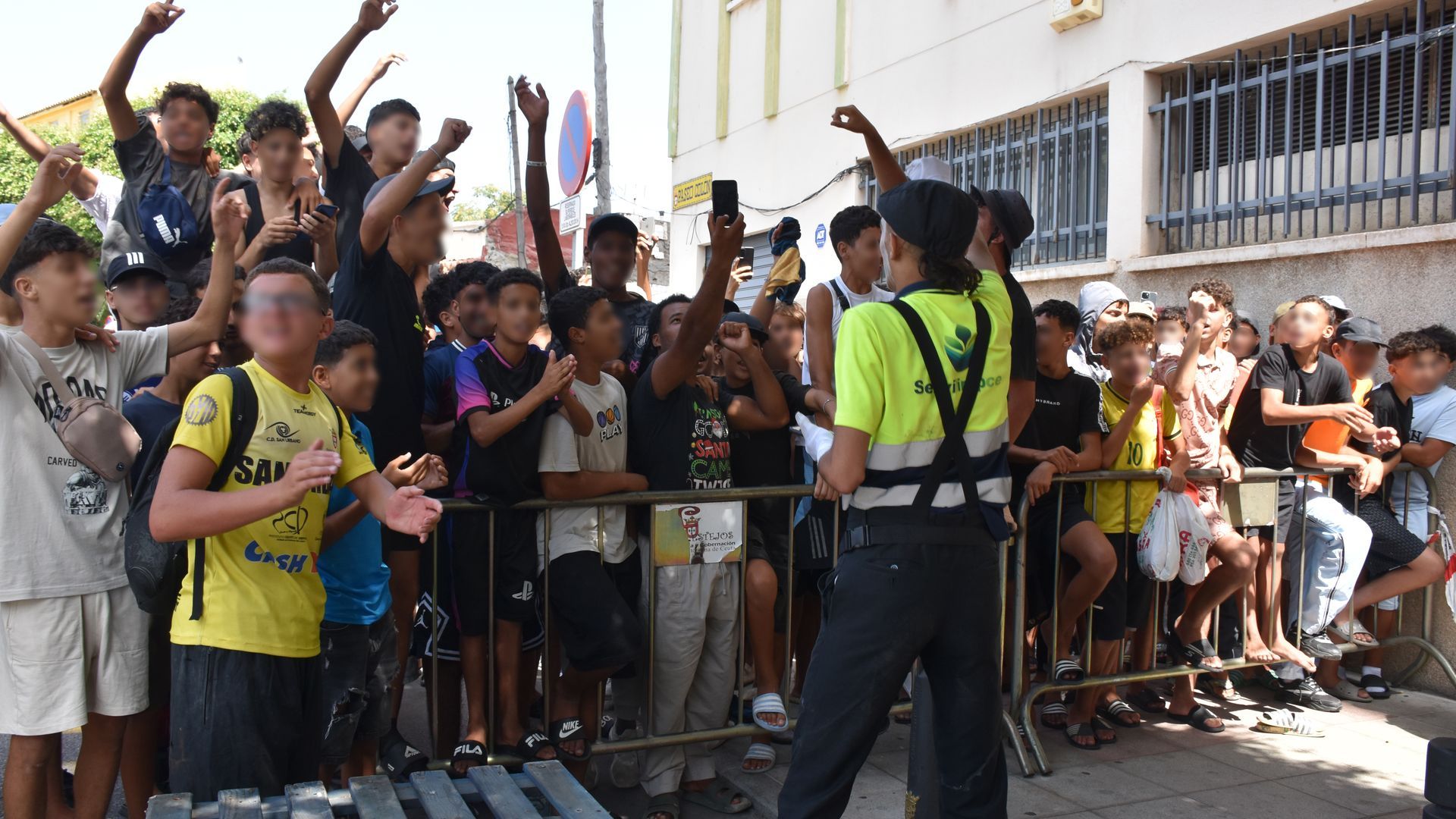 Marruecos exige la devolución de los menores de Ceuta Marruecos exige la devolución de los menores de Ceuta