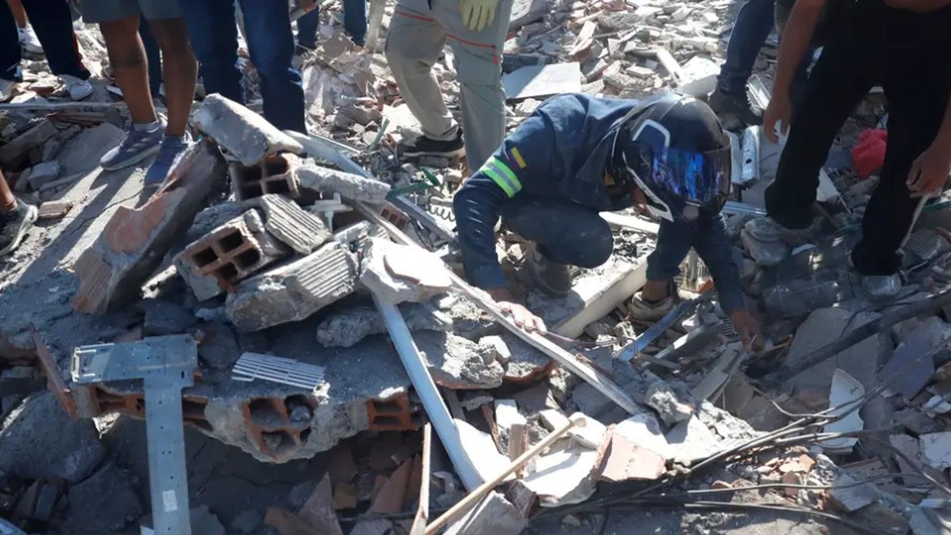 Terremoto de magnitud 7,4 en la escala de Richter