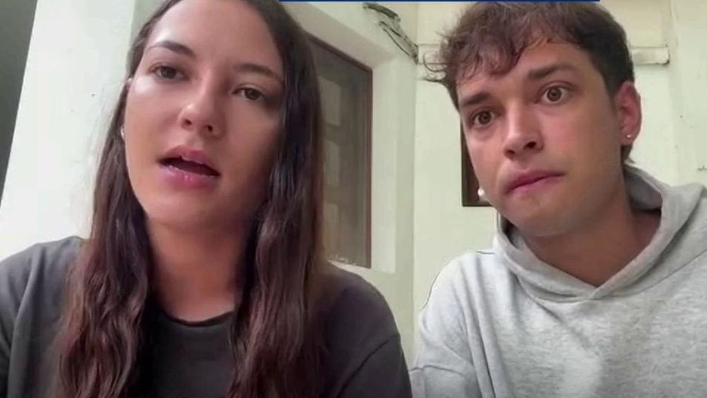 Ainoa y Carlos y su tour de pesadilla: cruzaron el epicentrodel terremoto de Colombia en autobús horas camino de Bogotá
