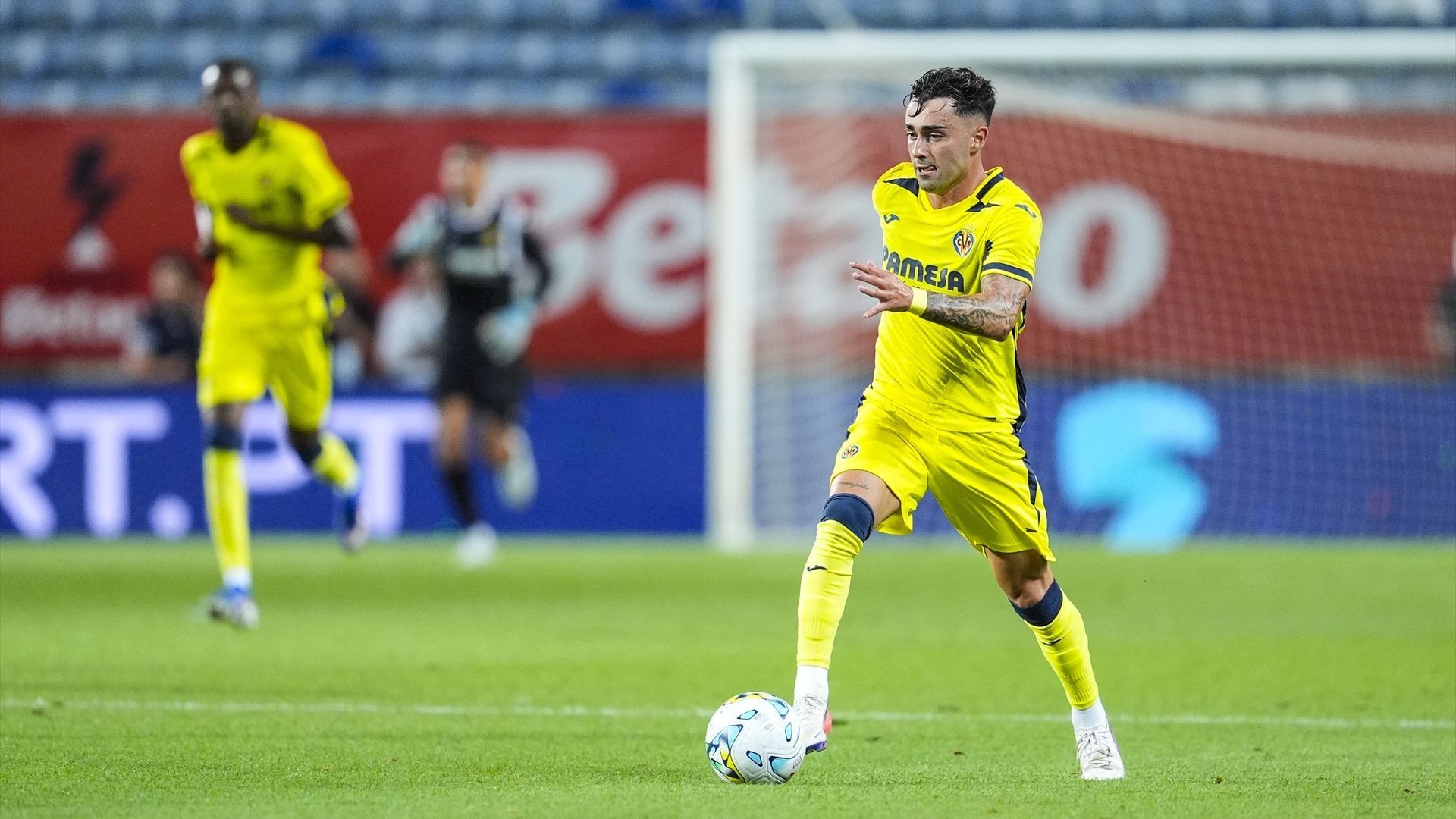 Alberto Moleiro durante un partido del Villarreal en pretemporada