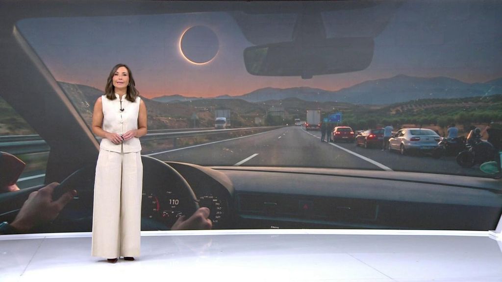 Conducir en el eclipse solar para eviar riesgos: luces, velocidad y distancia de seguridad