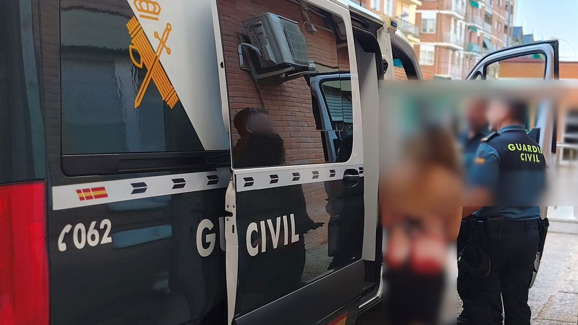 Los padres de una bebé de tres meses fallecida en Toro, Zamora, detenidos al no poder certificarse su muerte natural Los padres de una bebé de tres meses fallecida en Toro, Zamora, detenidos al no poder certificarse su muerte natural