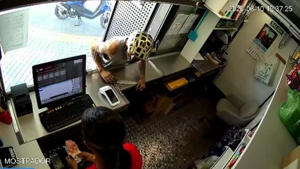 Detenido por atracar dos comercios con un cuchillo en el área metropolitana de Granada