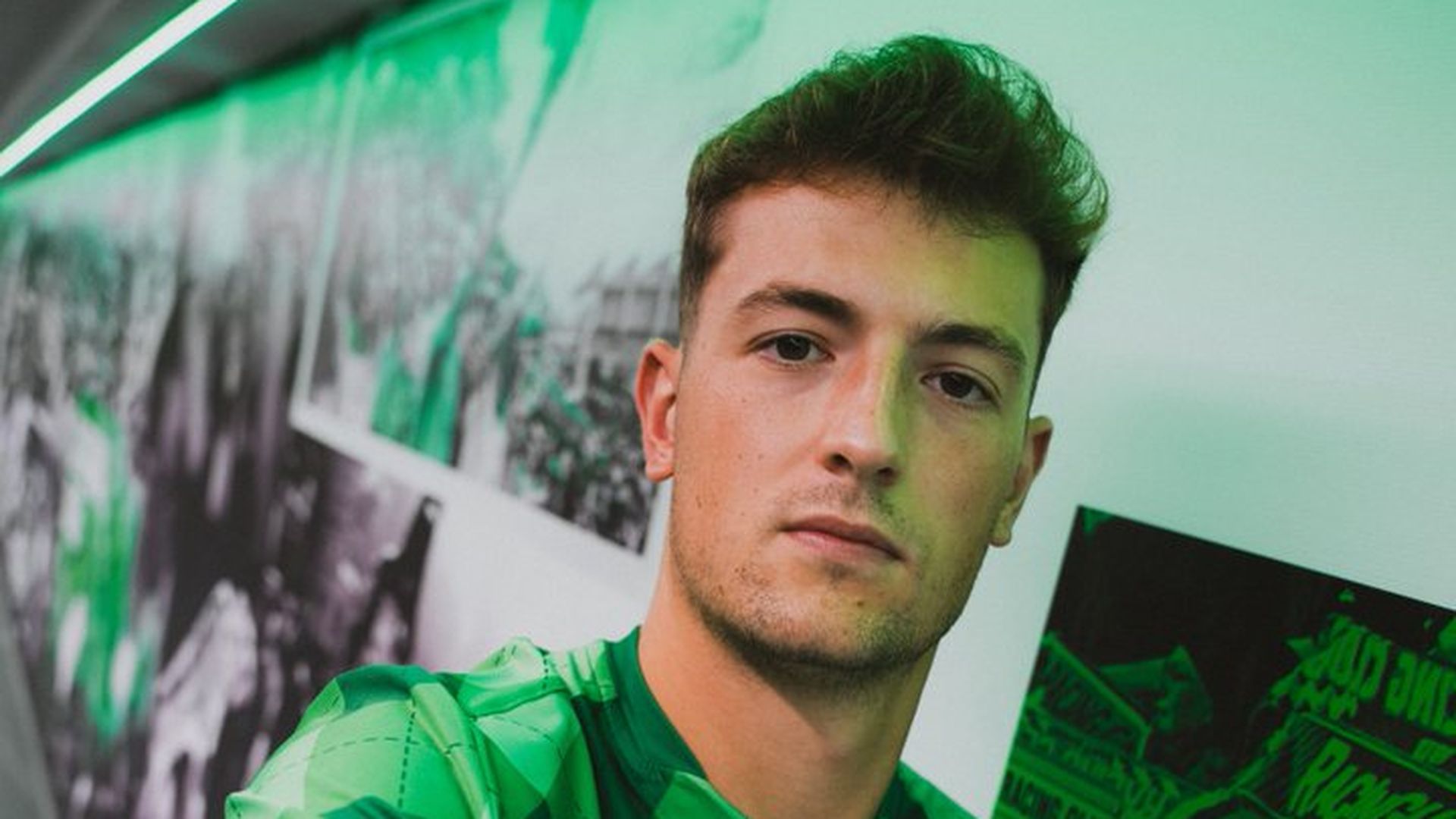 Julen Agirrezabala, con el Racing de Santander. Julen Agirrezabala, con el Racing de Santander.