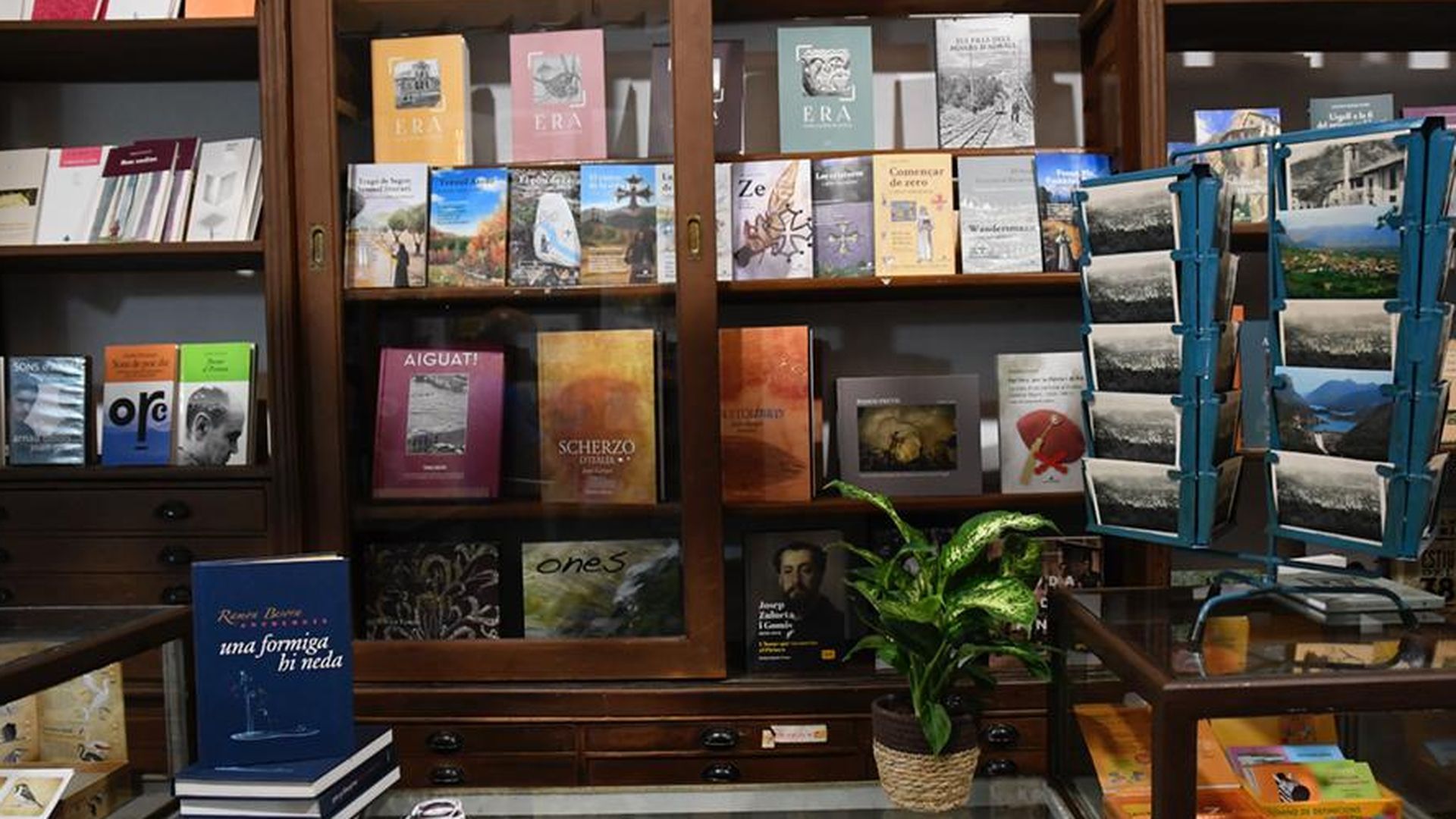 Casa Rotxé, referente de autores locales y del Pirineo