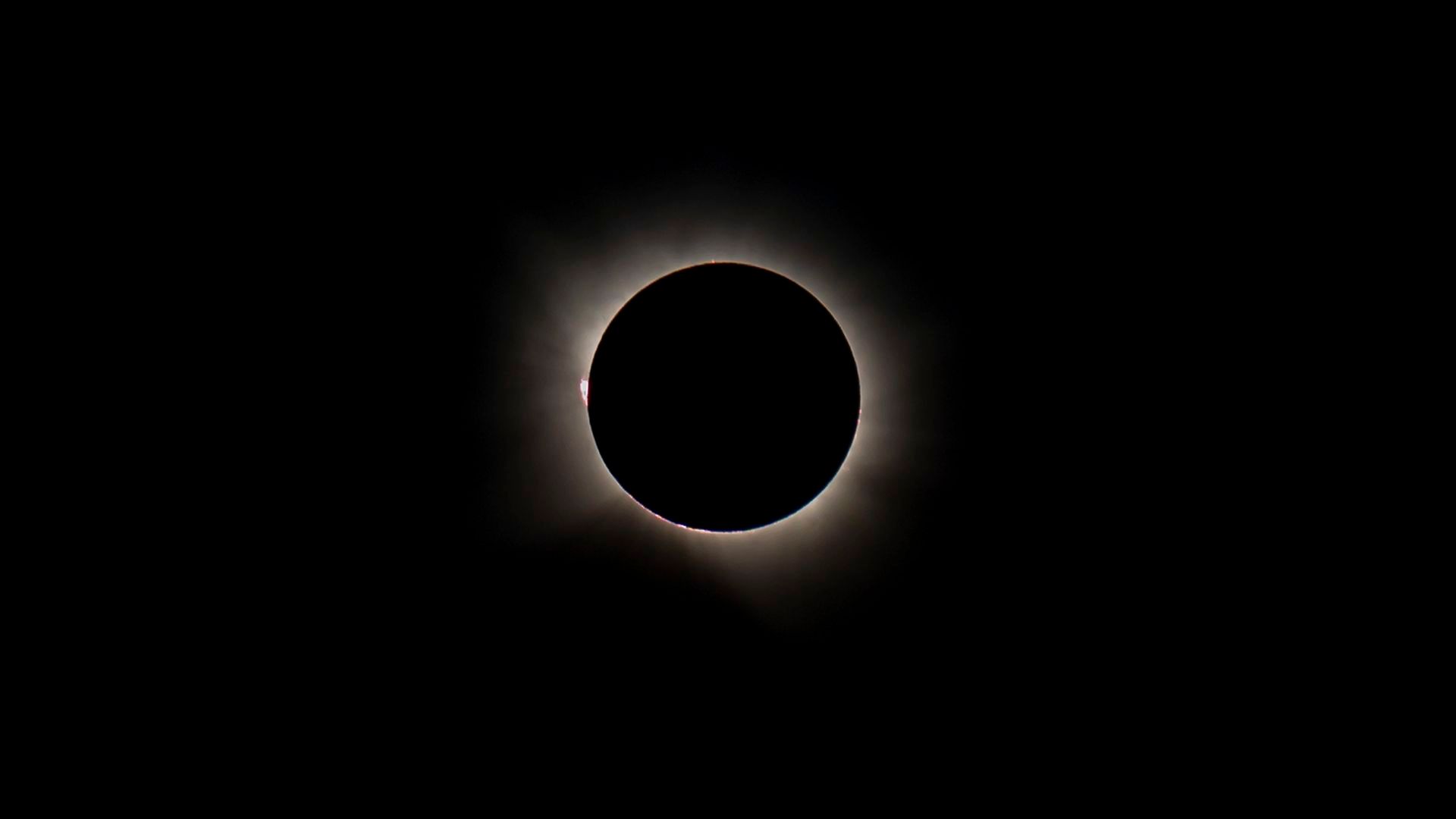 El eclipse total de Sol, en el Observatorio de Yebes en Yebes, Guadalajara