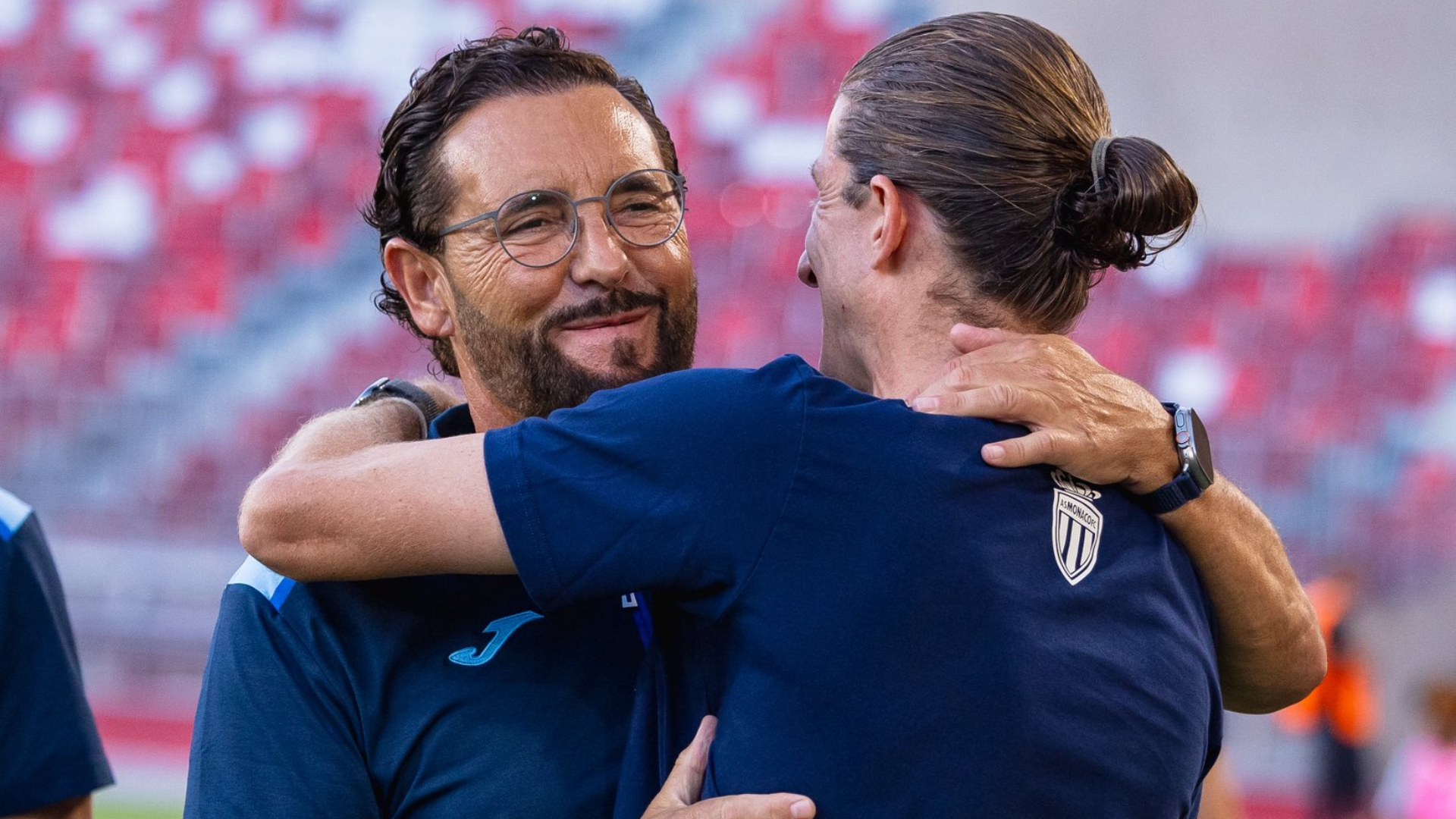 José Bordalás saluda a Filipe Luis en un amistoso de pretemporada José Bordalás saluda a Filipe Luis en un amistoso de pretemporada