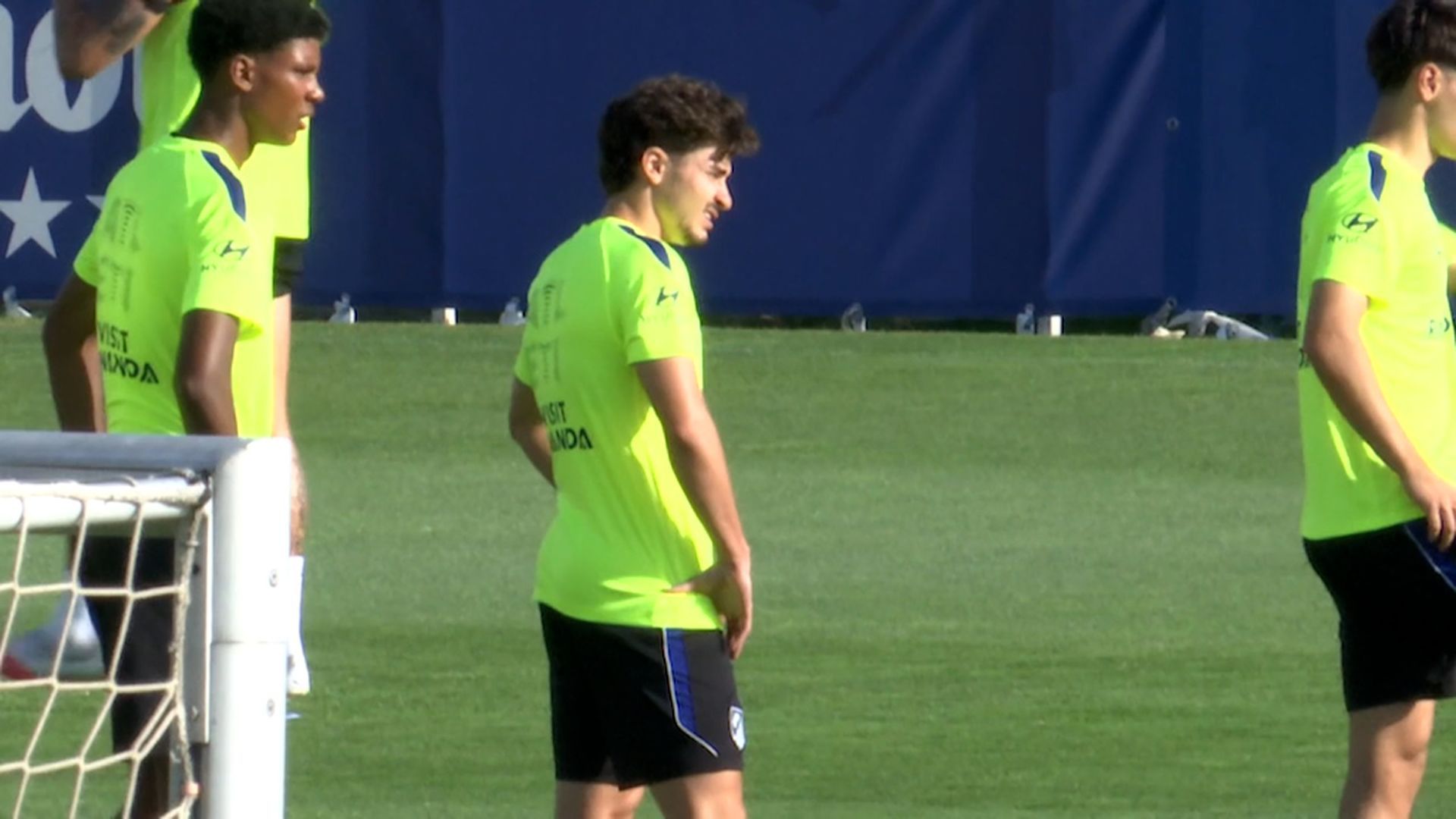 Julián Álvarez durante el entrenamiento del Atlético de Madrid