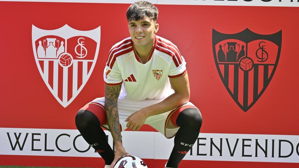 Julio Díaz, en su presentación con el Sevilla