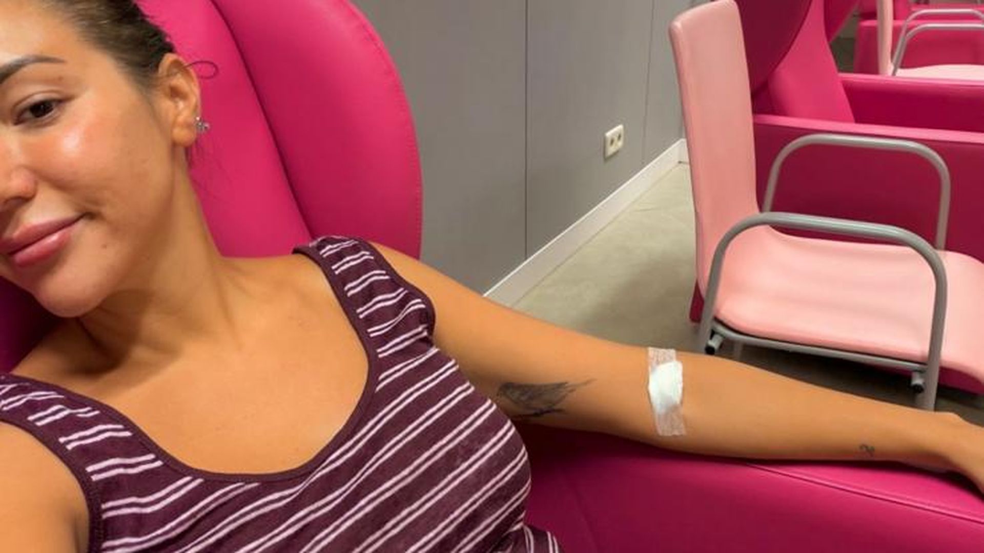 Las primeras imágenes que Steisy compartía en el hospital