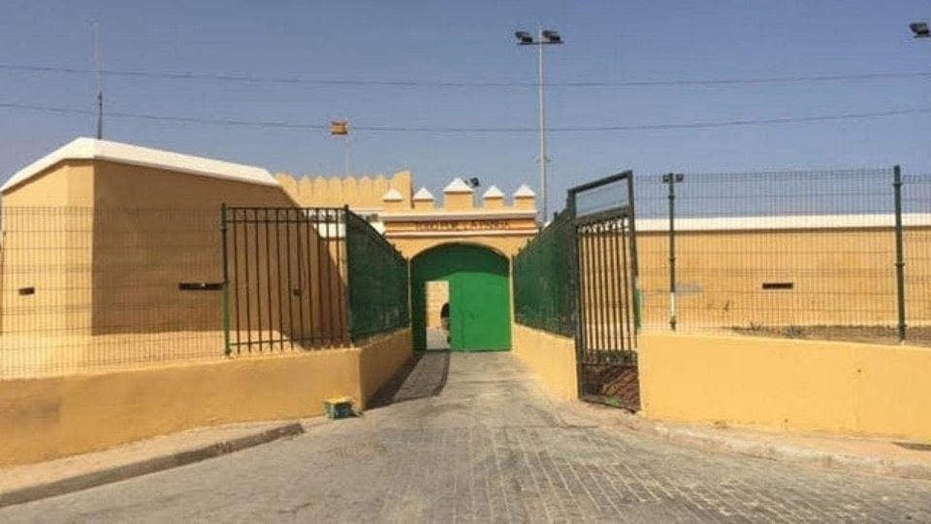 Los trabajadores del centro de menores de Melilla anuncian huelga por el “colapso real” Los trabajadores del centro de menores de Melilla anuncian huelga por el “colapso real”