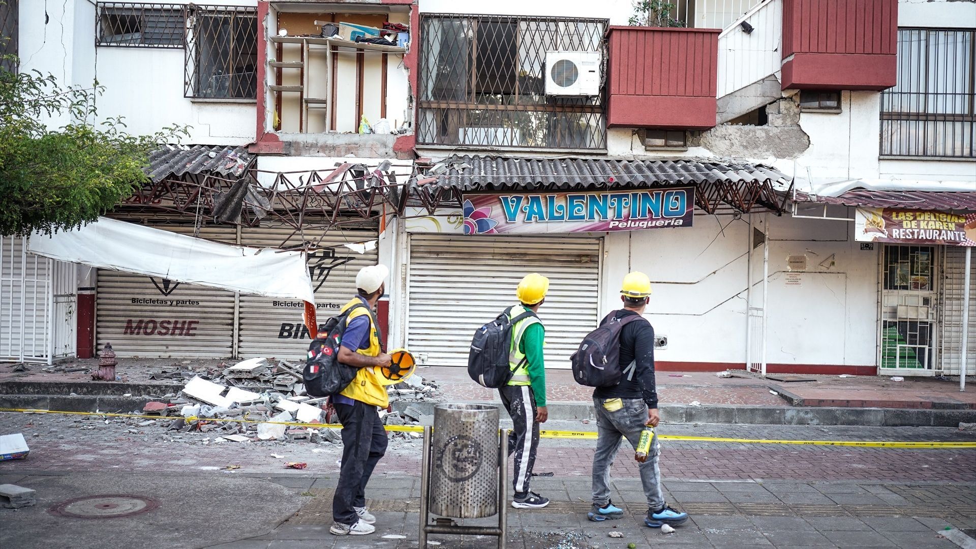 Elevan a más de 280 muertos y 3.970 heridos por el terremoto de Colombia: la probabilidad de encontrar supervivientes "se va agotando" Elevan a más de 280 muertos y 3.970 heridos por el terremoto de Colombia: la probabilidad de encontrar supervivientes "se va agotando"