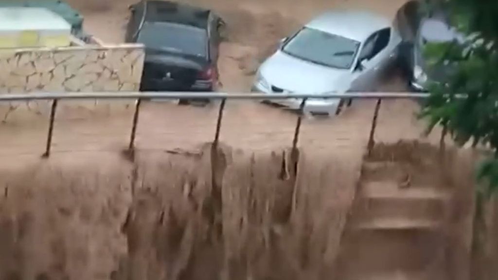 Una fuerte tormenta inunda Cambil, en Jaén en apenas unos minutos