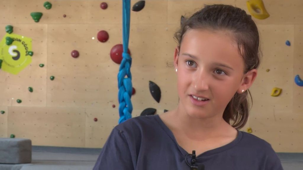 Júlia, de 10 años, corona el Mont Blanc, la cima más alta de los Alpes: "Me enseña que se necesita mucho esfuerzo"