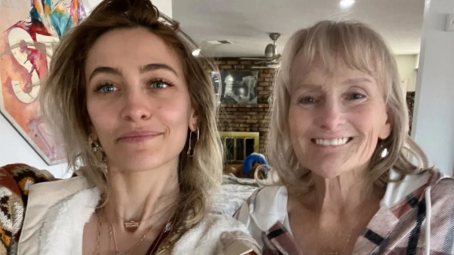 Paris Jackson y su madre biológica