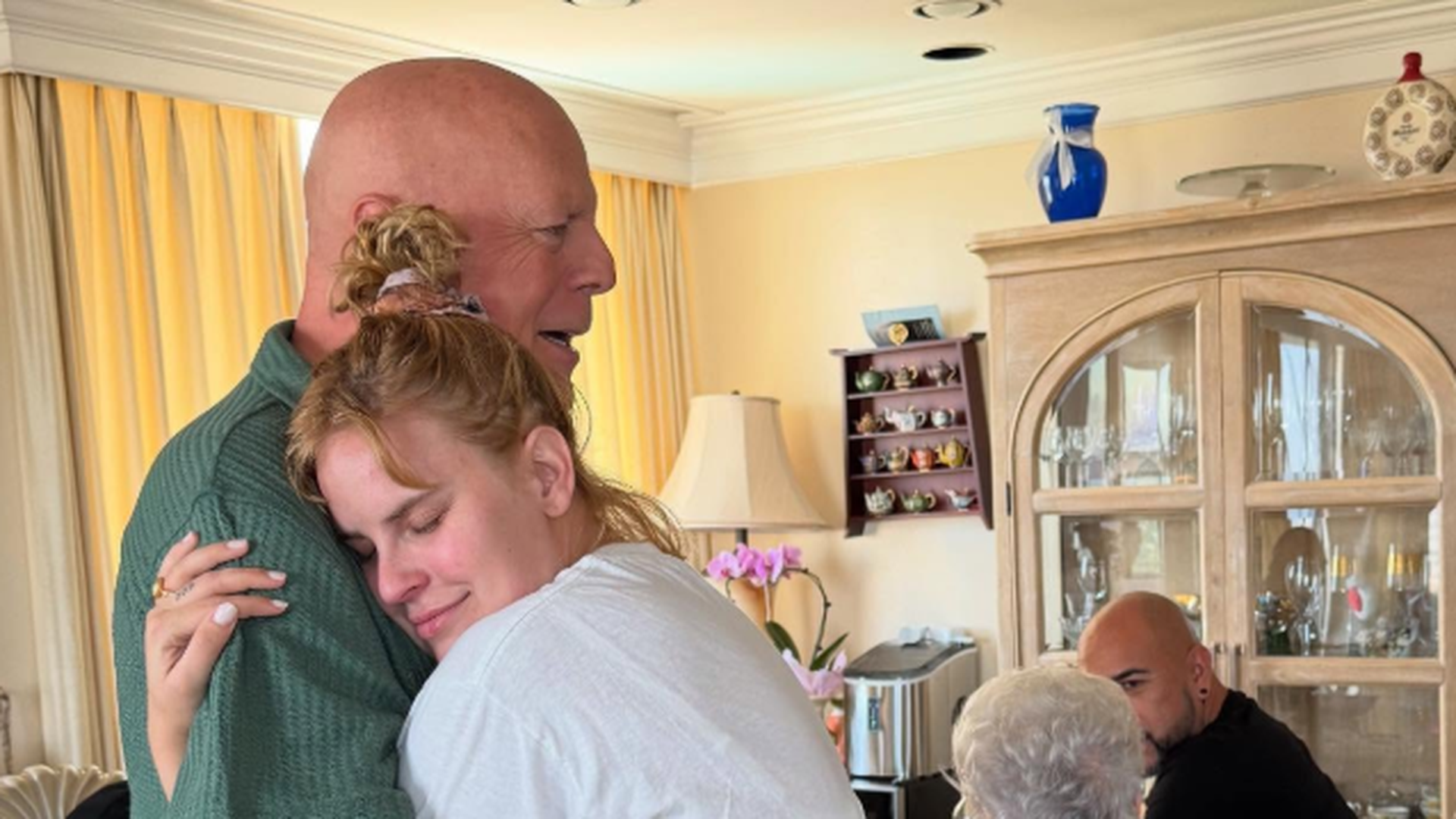 Bruce Willis acompañó a su hija Tallulah el día de su boda con Justin Acee: todos los detalles de la ceremonia Bruce Willis acompañó a su hija Tallulah el día de su boda con Justin Acee: todos los detalles de la ceremonia