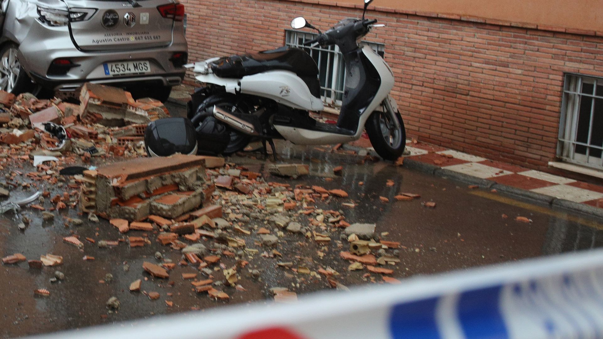 Destrozos por el terremoto registrado en Granada Destrozos por el terremoto registrado en Granada