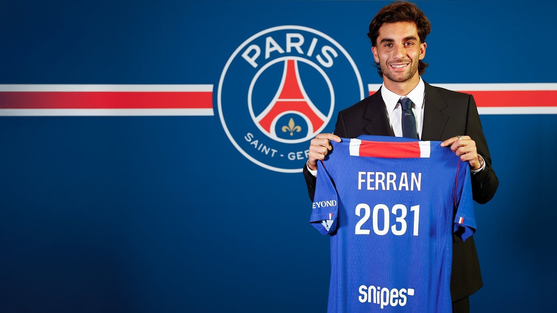 Ferran Torres abandona el Barça y ficha por el PSG: "Estoy muy feliz de comenzar una nueva aventura" Ferran Torres abandona el Barça y ficha por el PSG: "Estoy muy feliz de comenzar una nueva aventura"