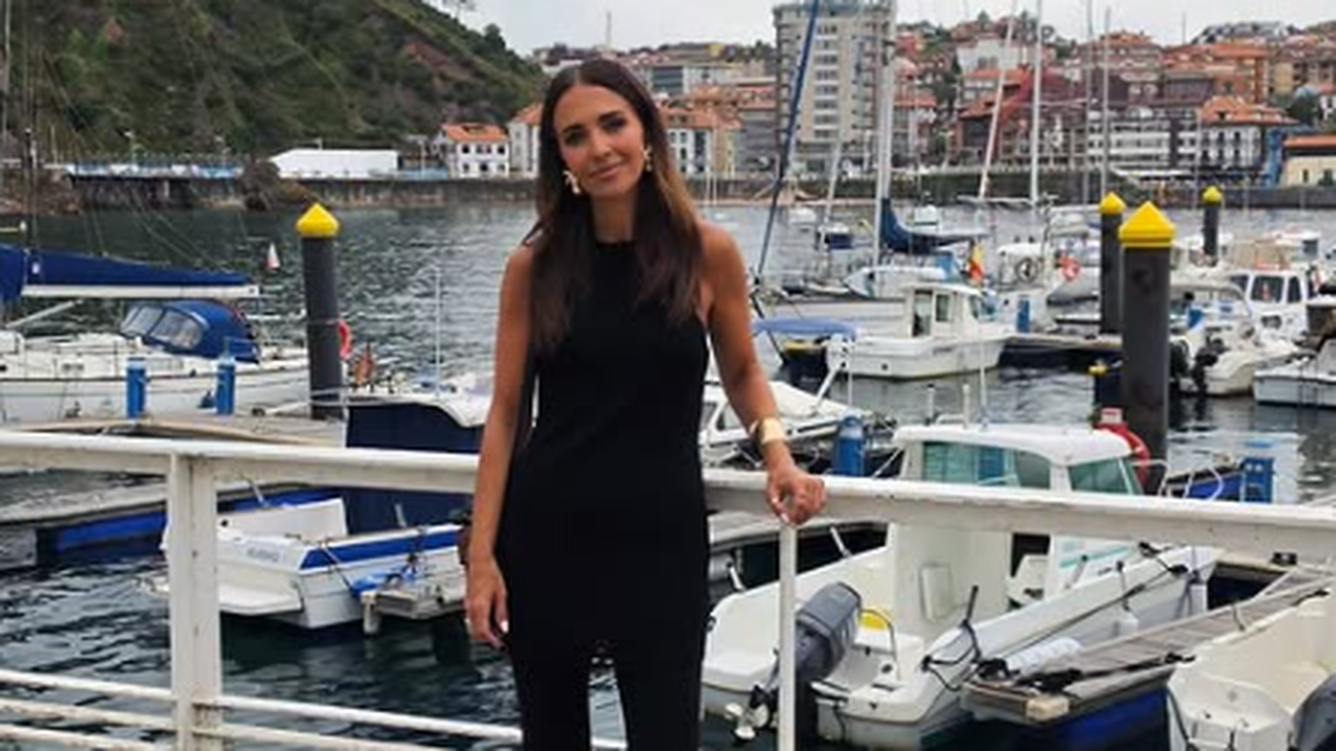 Las imágenes de Paula Echevarría en Asturias junto a su pareja Miguel Torres y su hijo Miki tras la muerte de su padre Las imágenes de Paula Echevarría en Asturias junto a su pareja Miguel Torres y su hijo Miki tras la muerte de su padre