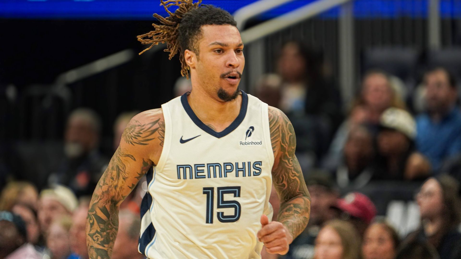 Brandon Clarke durante un partido con los Memphis Grizzlies Brandon Clarke durante un partido con los Memphis Grizzlies