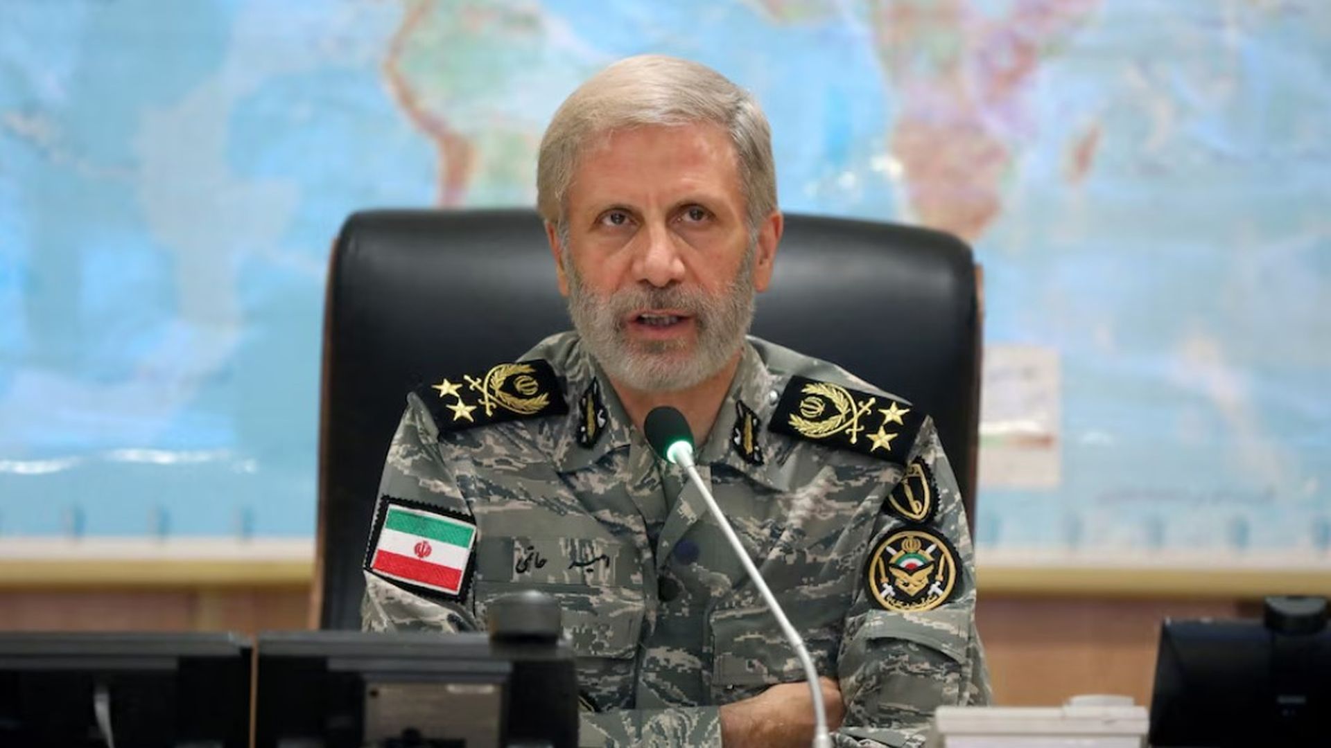 El jefe del Ejército, Amir Hatami, El jefe del Ejército, Amir Hatami,