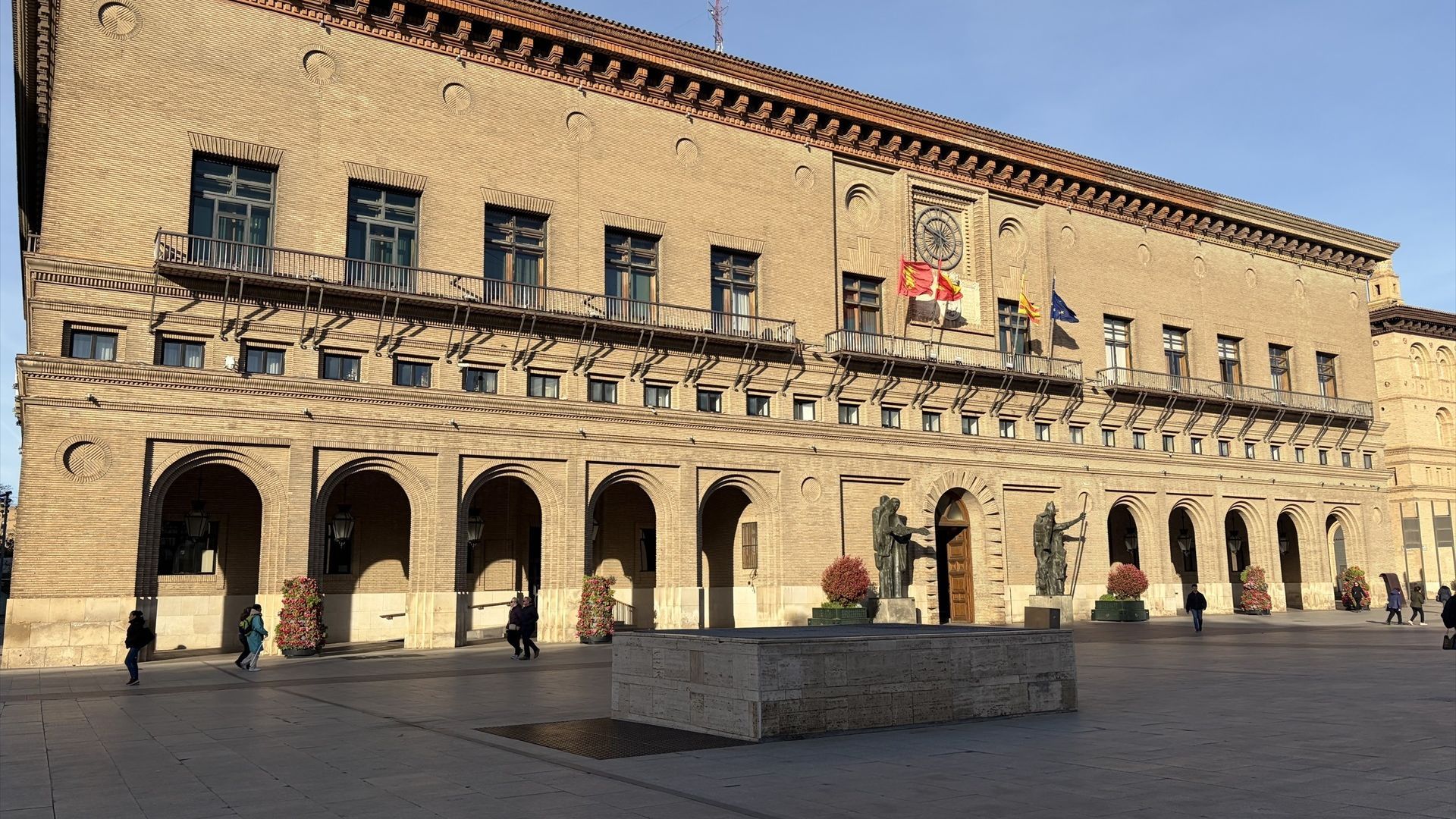 El Tribunal Supremo eleva la indemnización por la muerte de un fontanero municipal que trabajó con amianto El Tribunal Supremo eleva la indemnización por la muerte de un fontanero municipal que trabajó con amianto