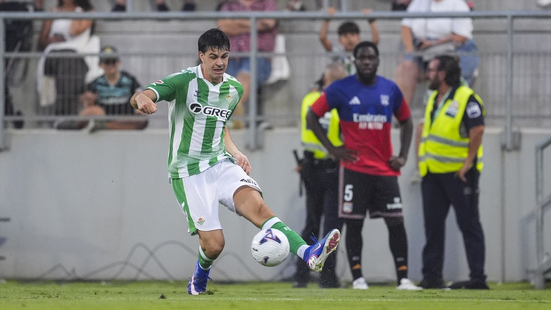 Gonzalo Petit, contra el Lyon
