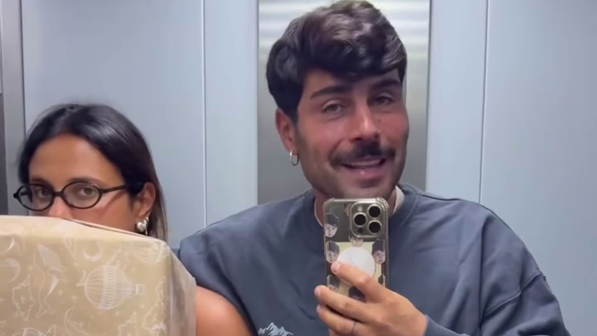 Hugo Pérez y Lara Tronti, camino del hospital
