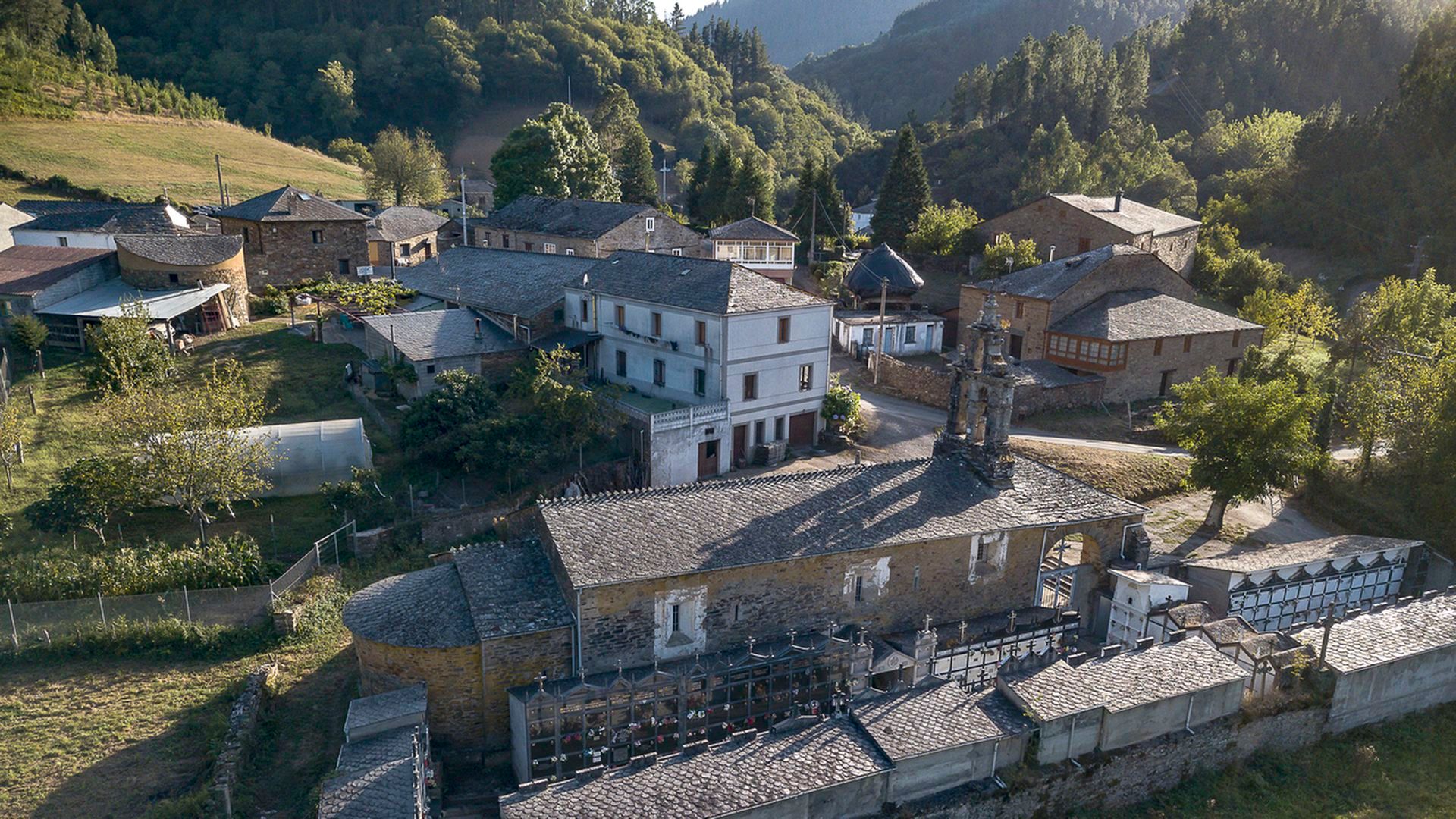 Igrexa Lamas da Moreira, en A Fonsagrada, Lugo Igrexa Lamas da Moreira, en A Fonsagrada, Lugo
