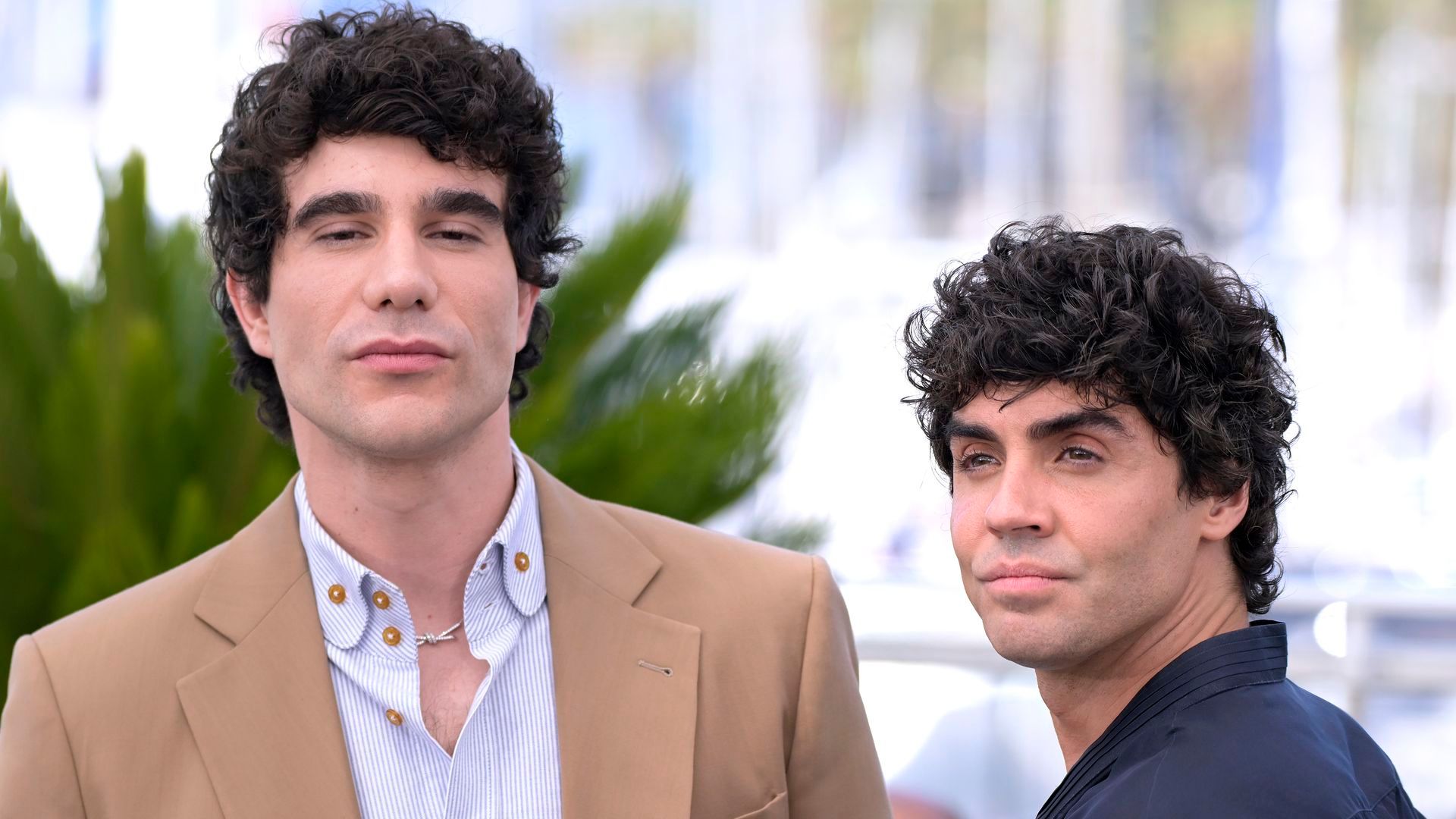 Javier Calvo y Javier Ambrossi durante el photocall de 'La bola Negra en el Festival Internacional de Cine de Cannes