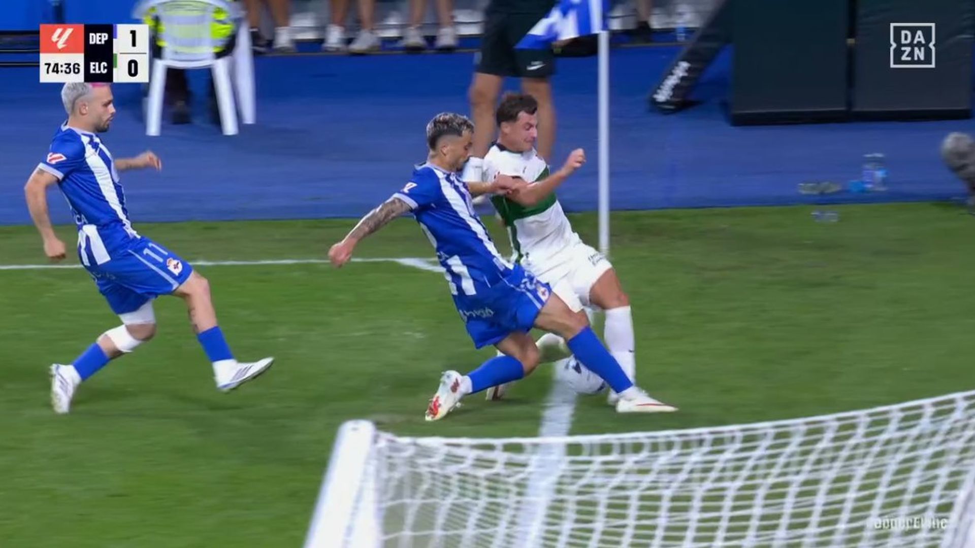 Imagen de la jugada previa al empate de Marc Aguado Imagen de la jugada previa al empate de Marc Aguado