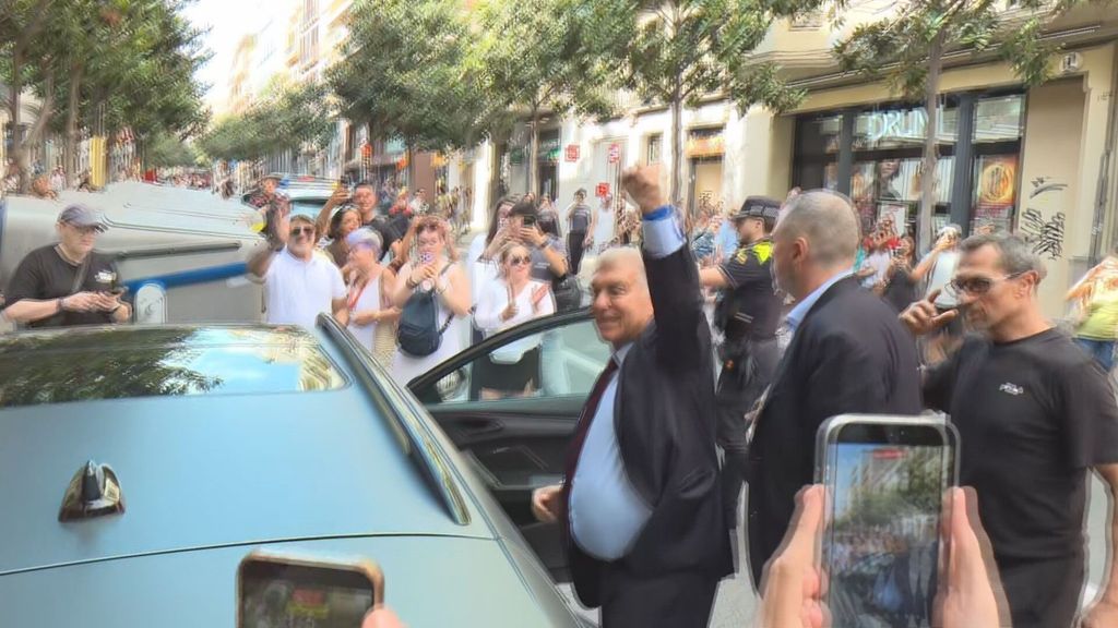Laporta festeja el fichaje de Rodrigo