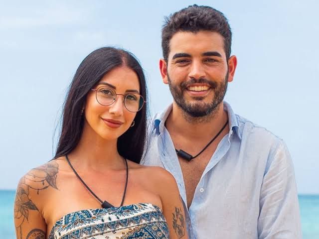 Naomi y Adrian