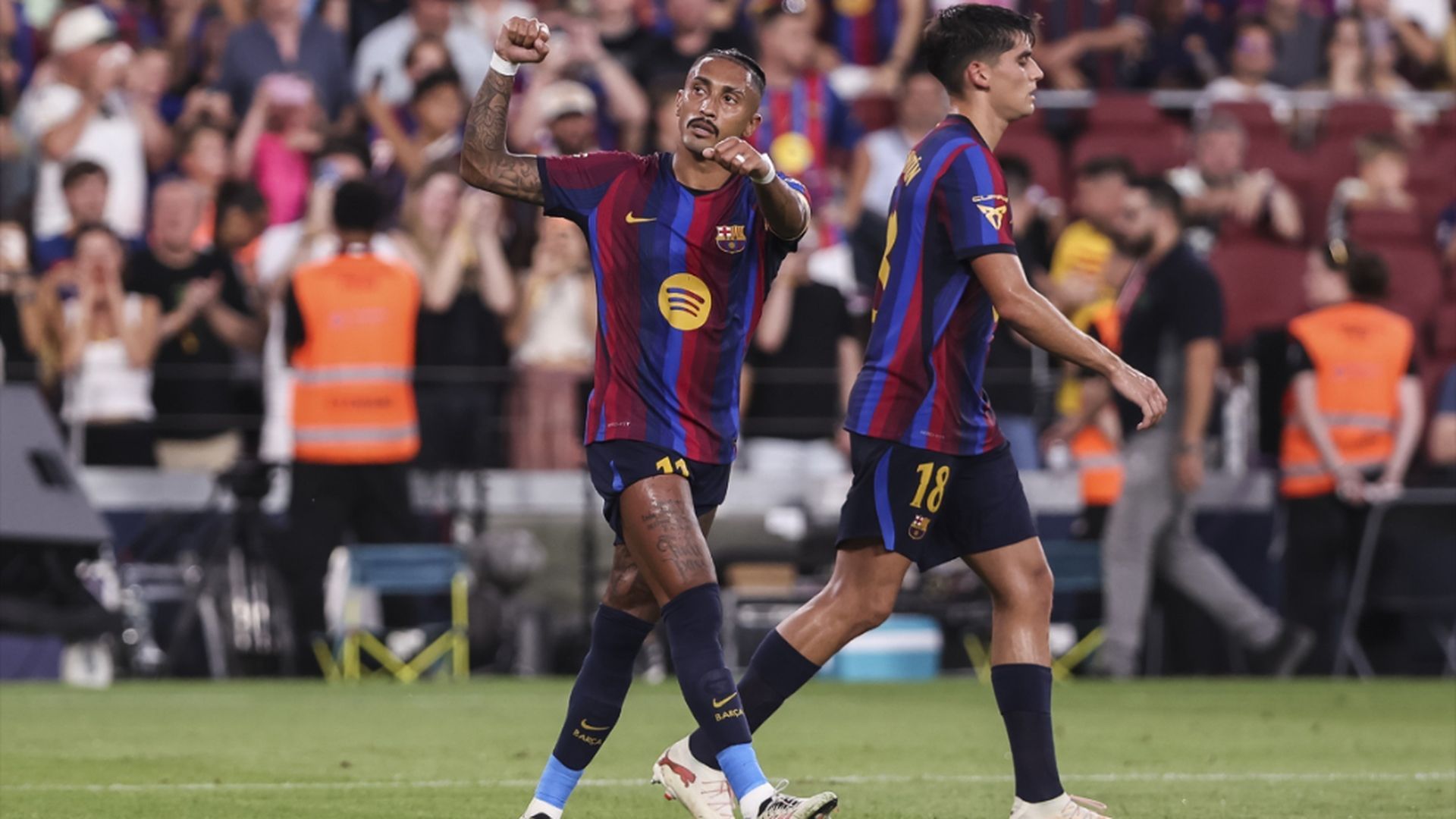 Raphinha, celebrando el 2-0 en el Gamper Raphinha, celebrando el 2-0 en el Gamper