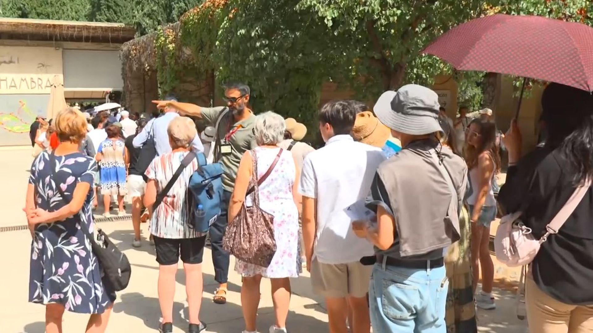 Turistas en La Alhambra Turistas en La Alhambra