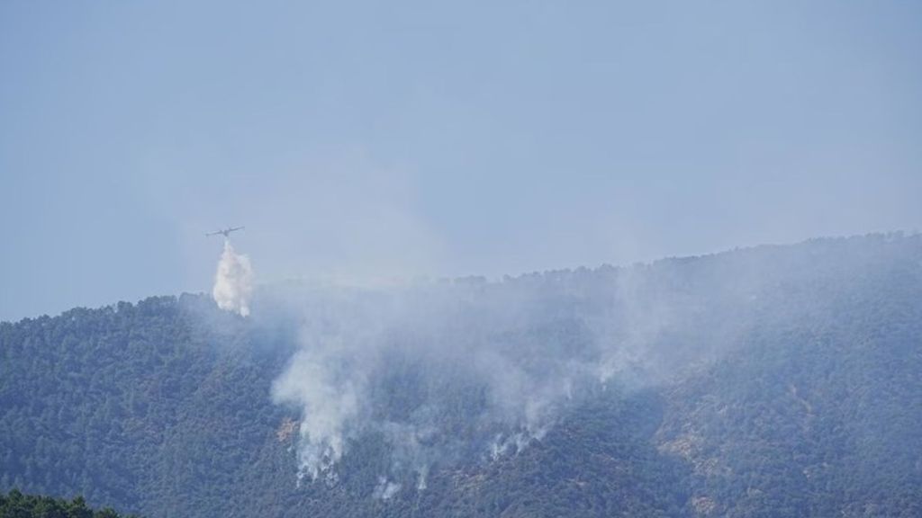 El fuego de Pinofranqueado se complica por el viento y la aparición de pirocúmulos