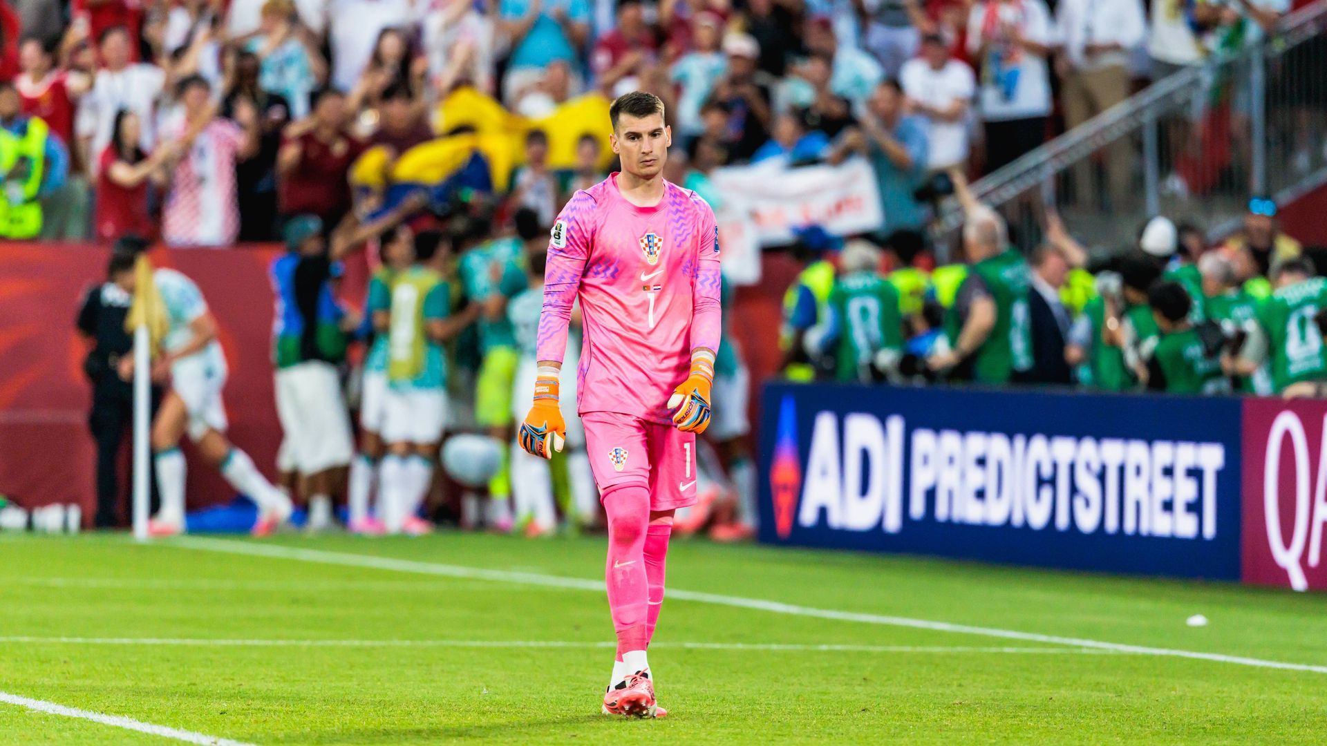 Dominik Livakovic, en el Portugal-Croacia del Mundial