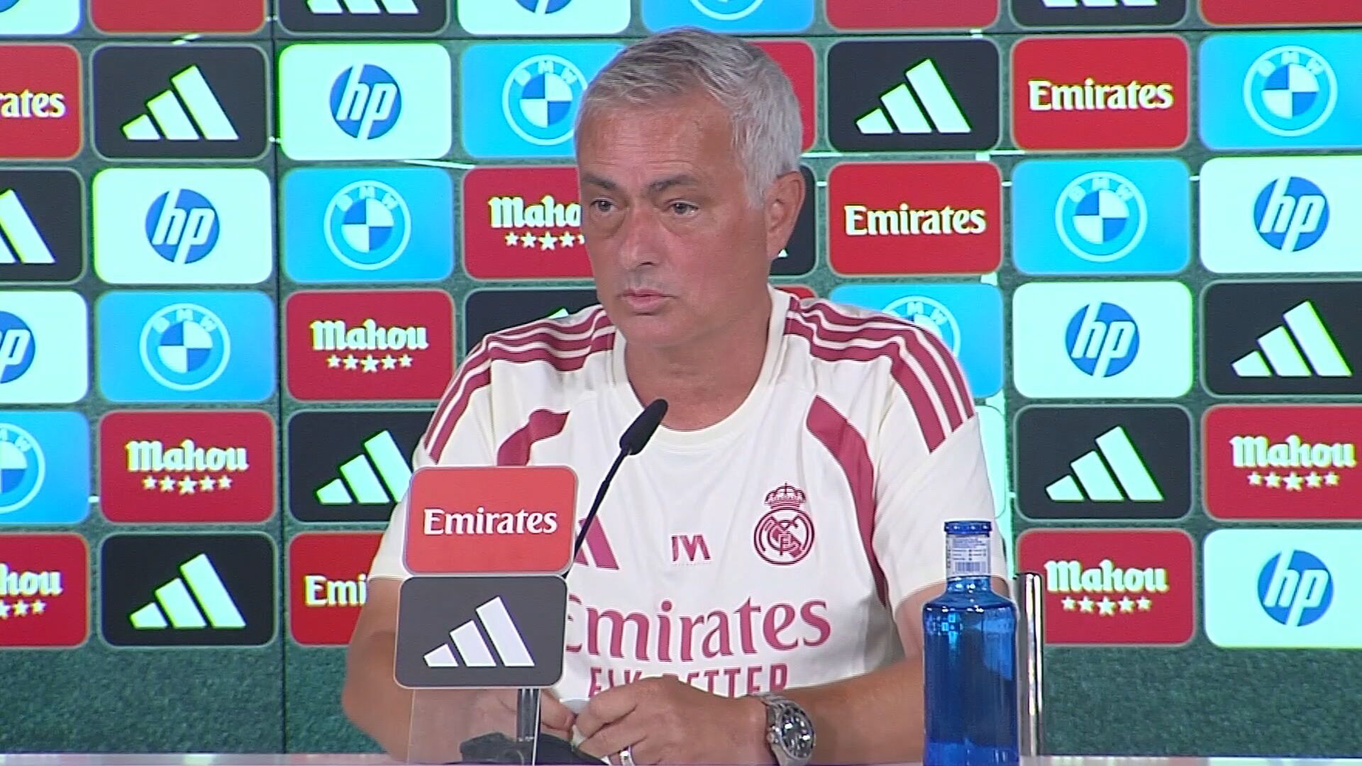 José Mourinho en sala de prensa