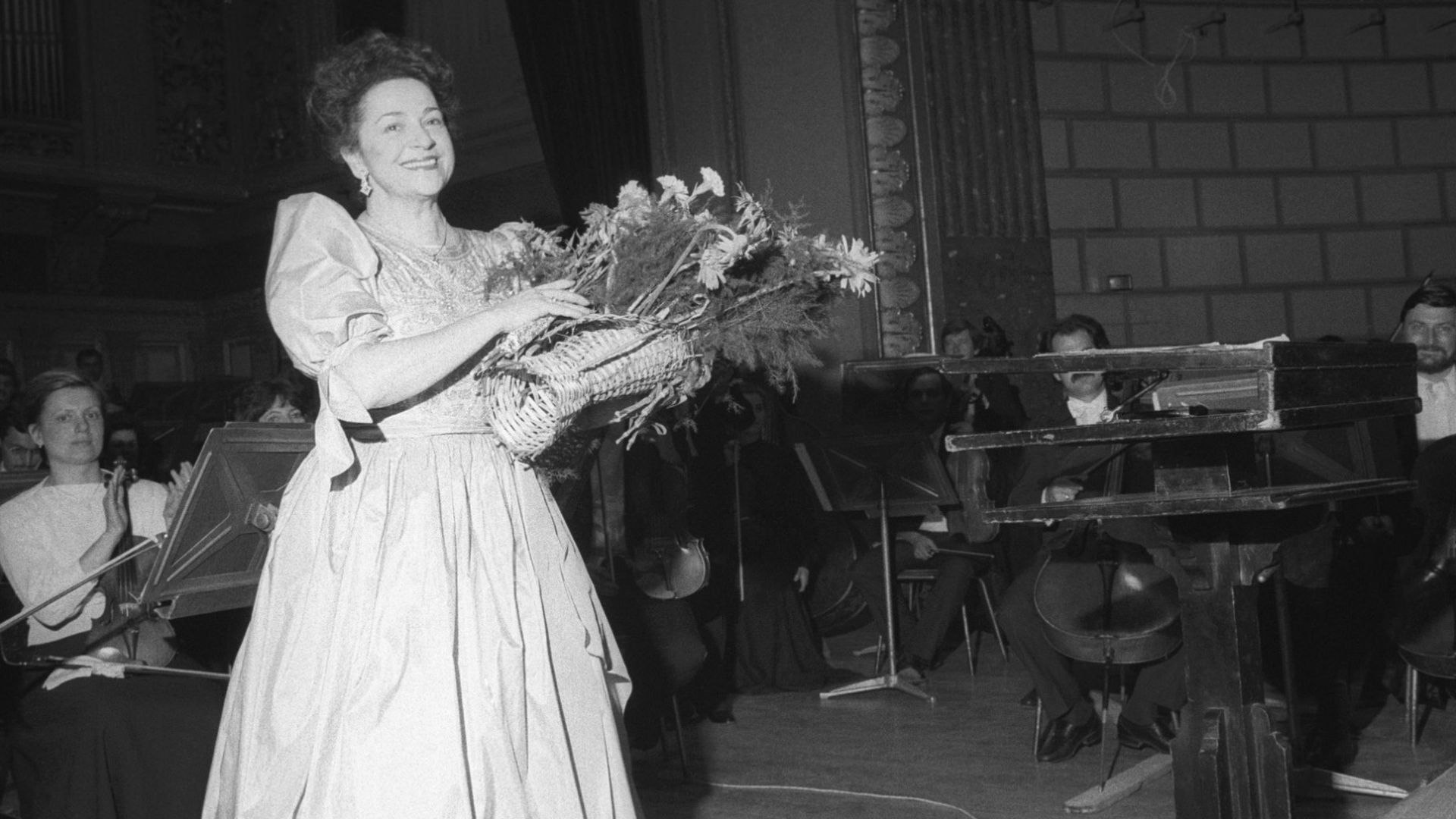 Muere la soprano Ileana Cotrubas a los 87 años, "una de las voces rumanas más importantes del siglo XX" Muere la soprano Ileana Cotrubas a los 87 años, "una de las voces rumanas más importantes del siglo XX"