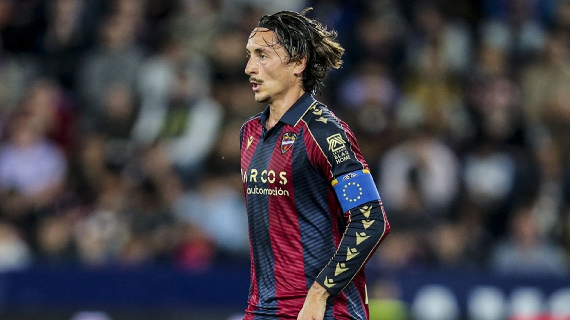 Pablo Martínez, con el Levante Pablo Martínez, con el Levante