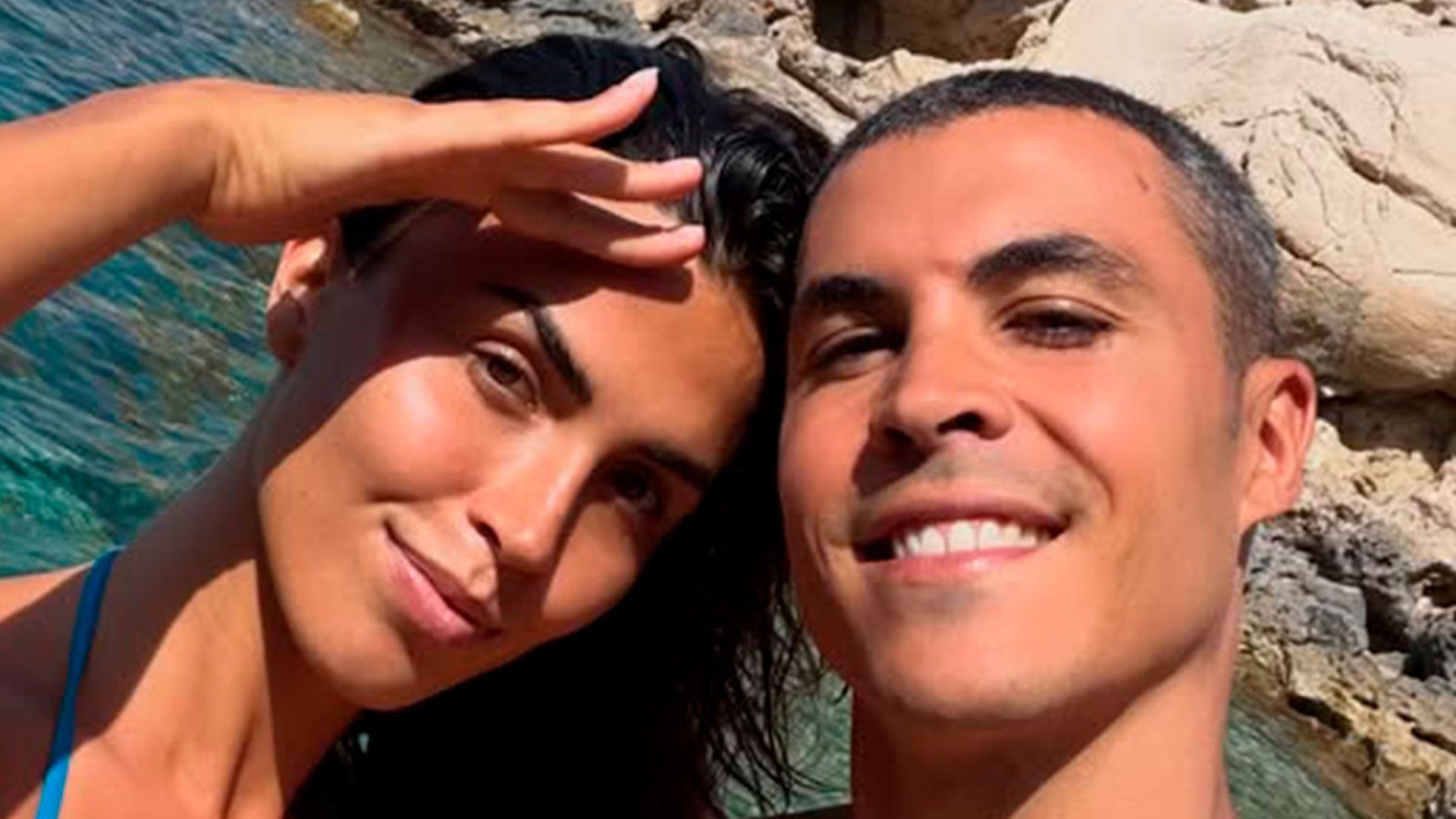 Sofía Suescun y Kiko Jiménez terminan de decorar Villa Playa y hacen un ‘house tour' Sofía Suescun y Kiko Jiménez terminan de decorar Villa Playa y hacen un ‘house tour'