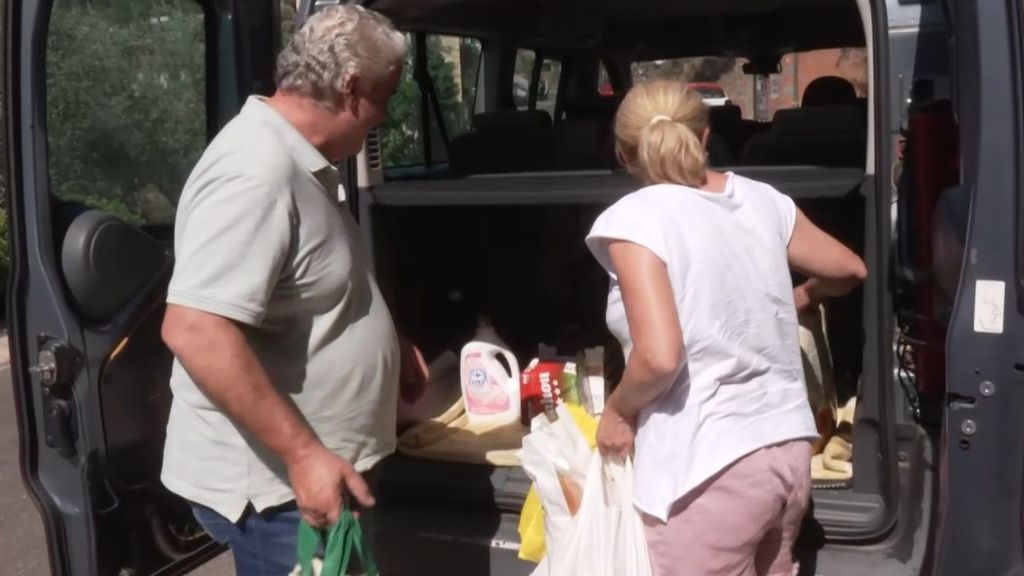 Los vecinos de Las Hurdes regresan a sus casas: "Una pena ver todo quemado"