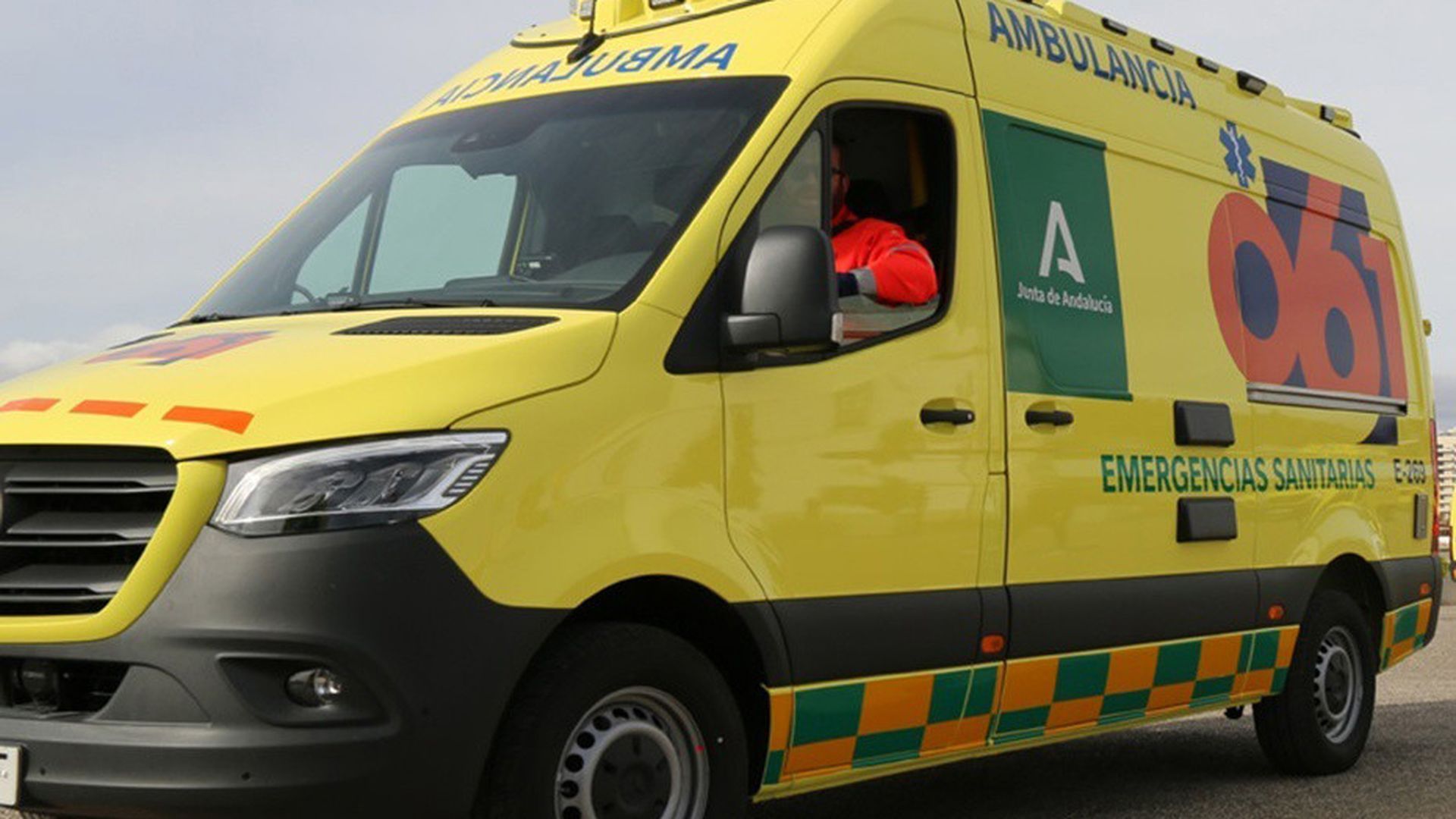 Archivo - Vehículo del servicio de emergencias 112 Andalucía. (Foto de archivo). Archivo - Vehículo del servicio de emergencias 112 Andalucía. (Foto de archivo).