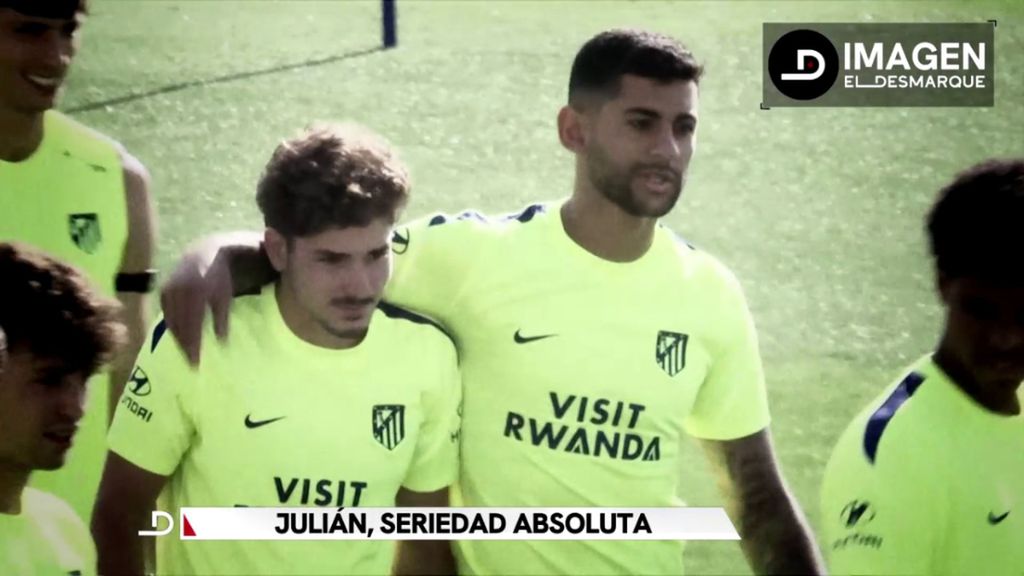 La seriedad de Julián Álvarez en el entrenamiento del Atlético