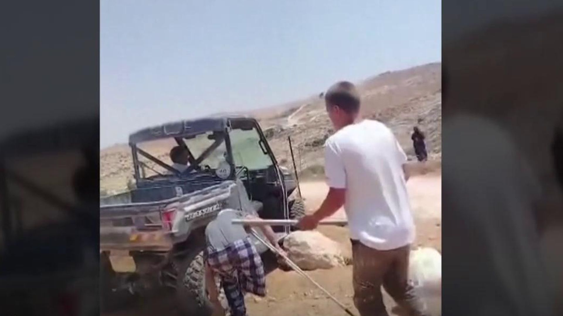 Detenido un israelí de 16 años por agredir a palos a un palestino con discapacidad en Cisjordania Detenido un israelí de 16 años por agredir a palos a un palestino con discapacidad en Cisjordania