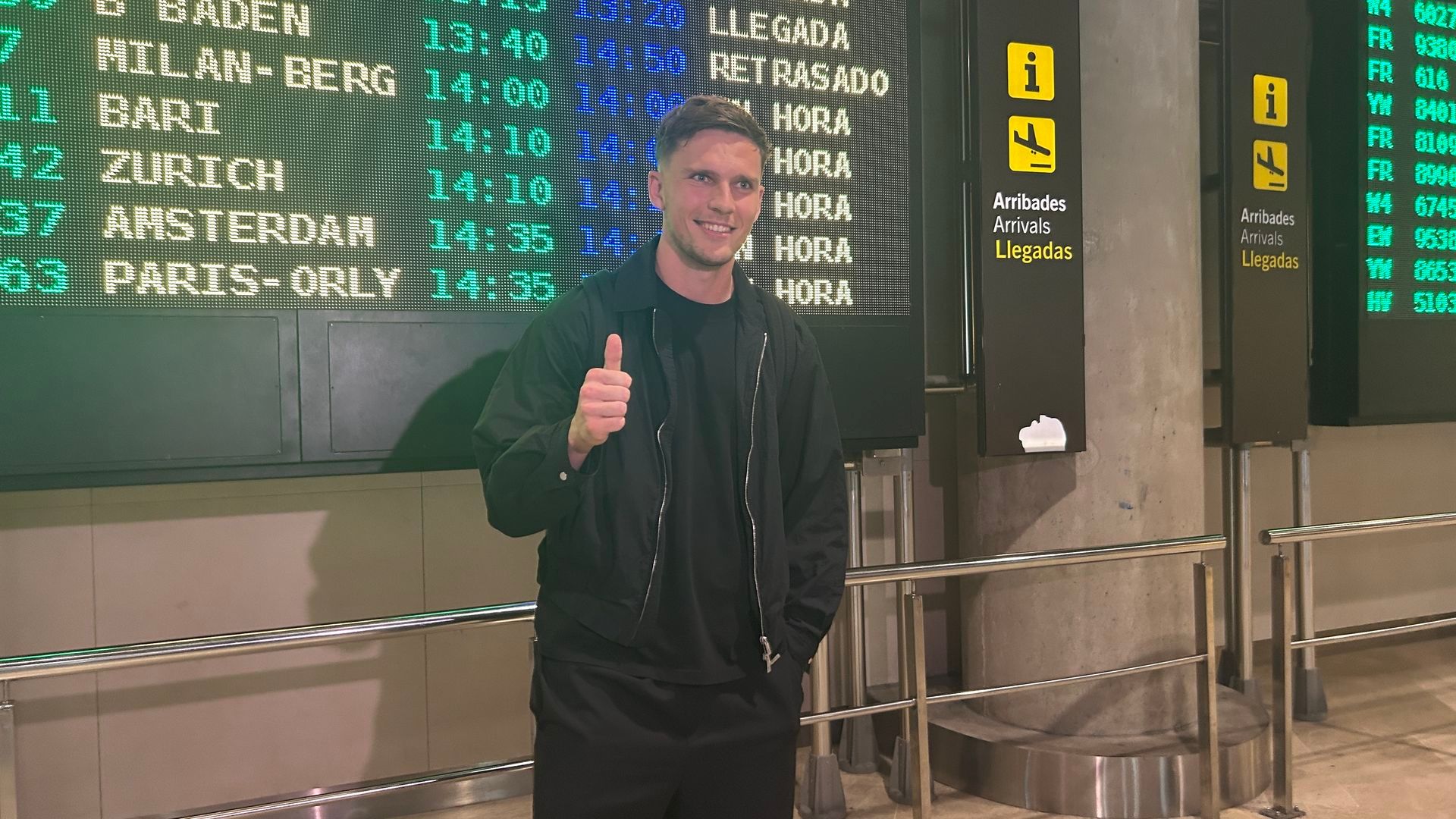 Kayne Van Oevelen aterriza en Valencia