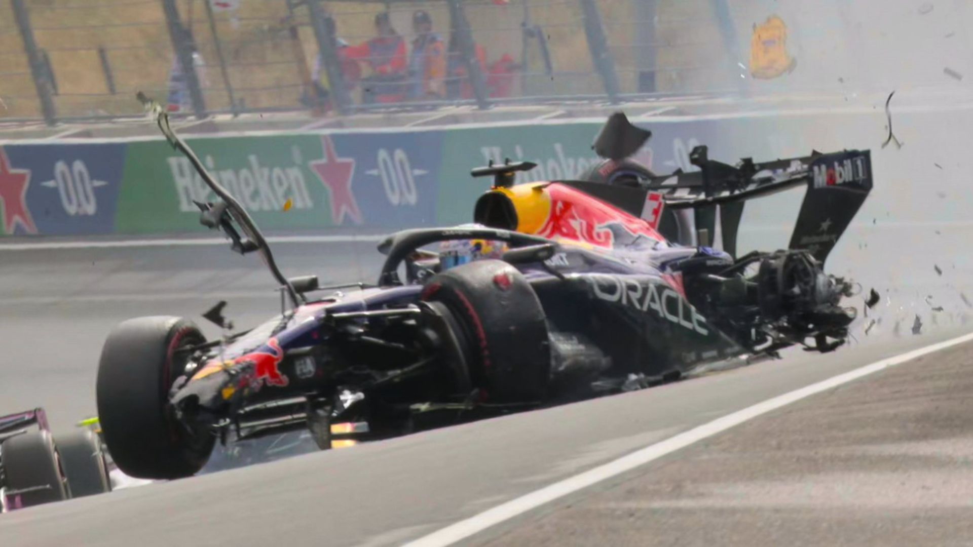 Max Verstappen y su accidente en Zandvoort Max Verstappen y su accidente en Zandvoort
